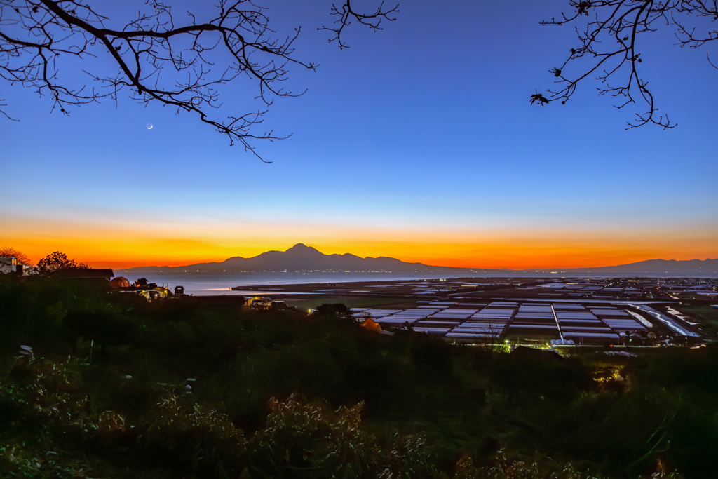 夕焼けに映える普賢岳