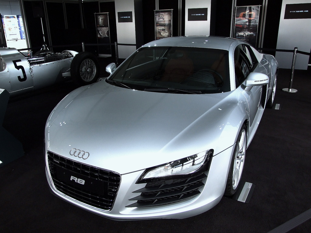 AUDI_R8