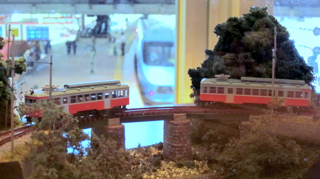 Other　side　of　TRAIN