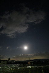 Before dusk with MOON 18:17:30