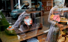 spend glass of Imari