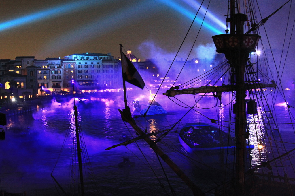 The raising of the curtain