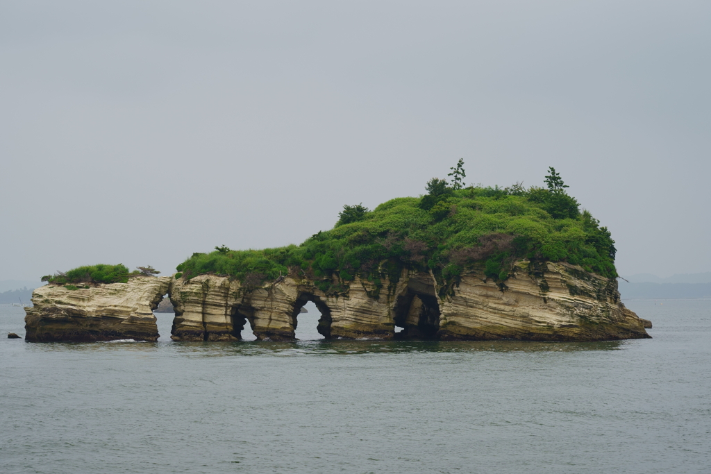 鐘島　松島遊覧船より