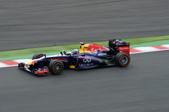 RED BULL ×　S.VETTEL