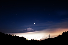 夜明かり雲