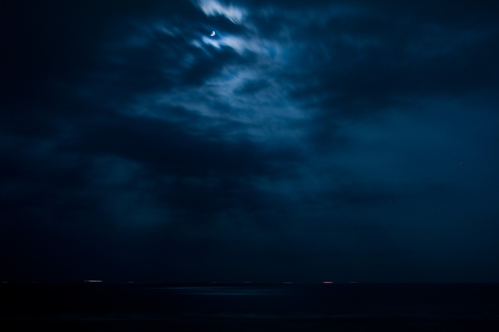 Moon & Sea