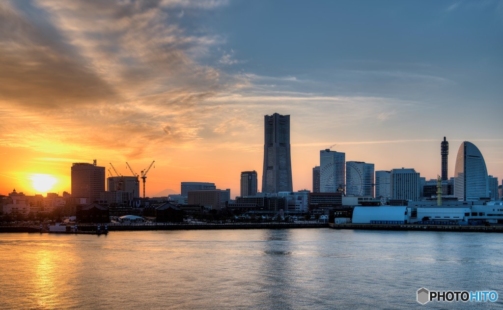 みなとみらいの夕暮れ