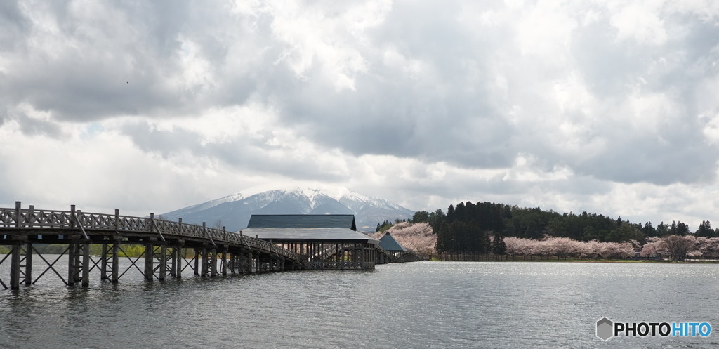 富士見湖と岩木山①(公園閉鎖中)