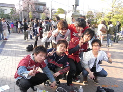 新歓ビラ配り◆2011年