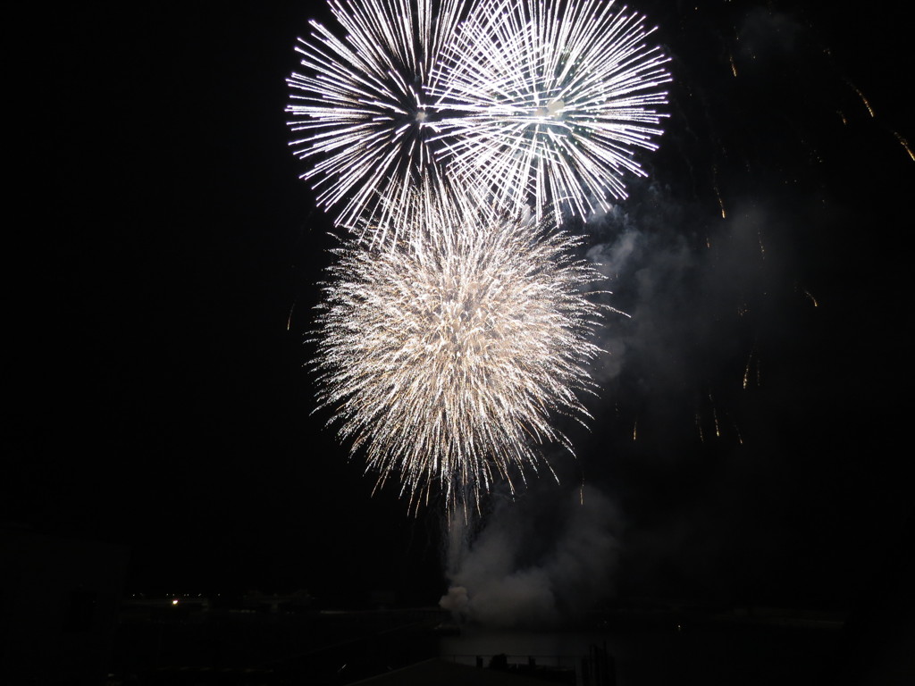 季節はずれの花火