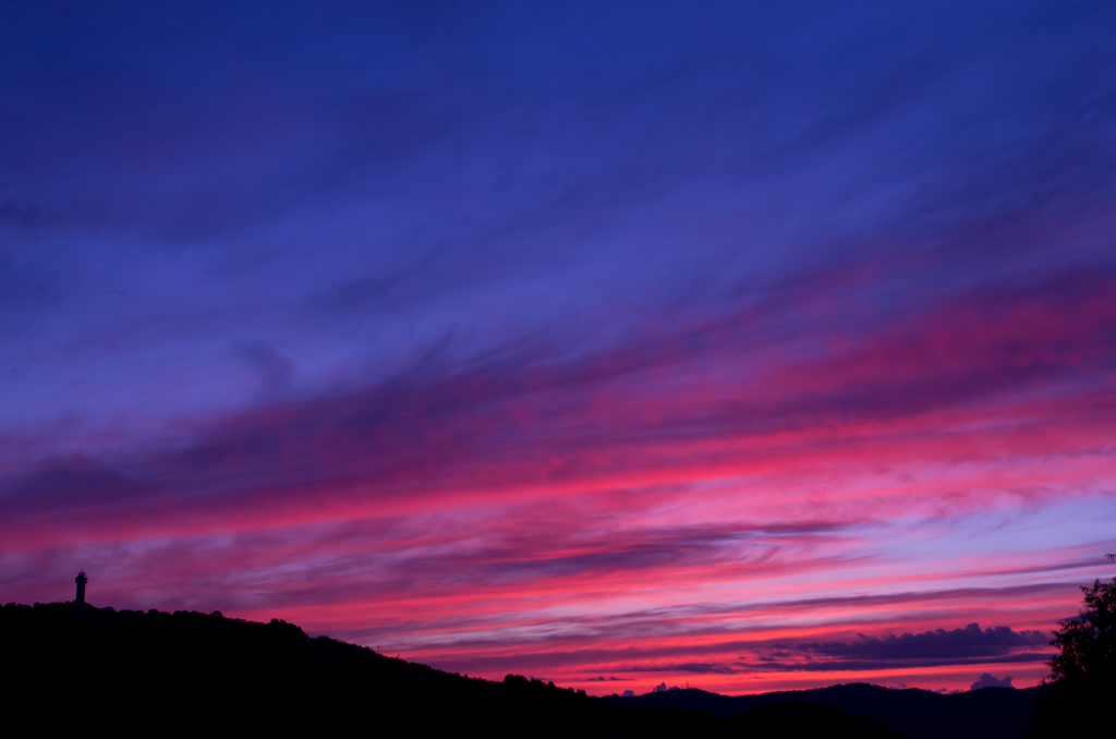 The sunset tints and after the blue mome