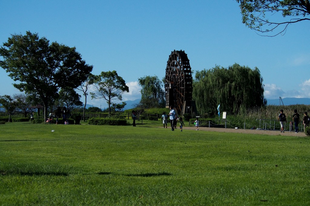 水車のある公園