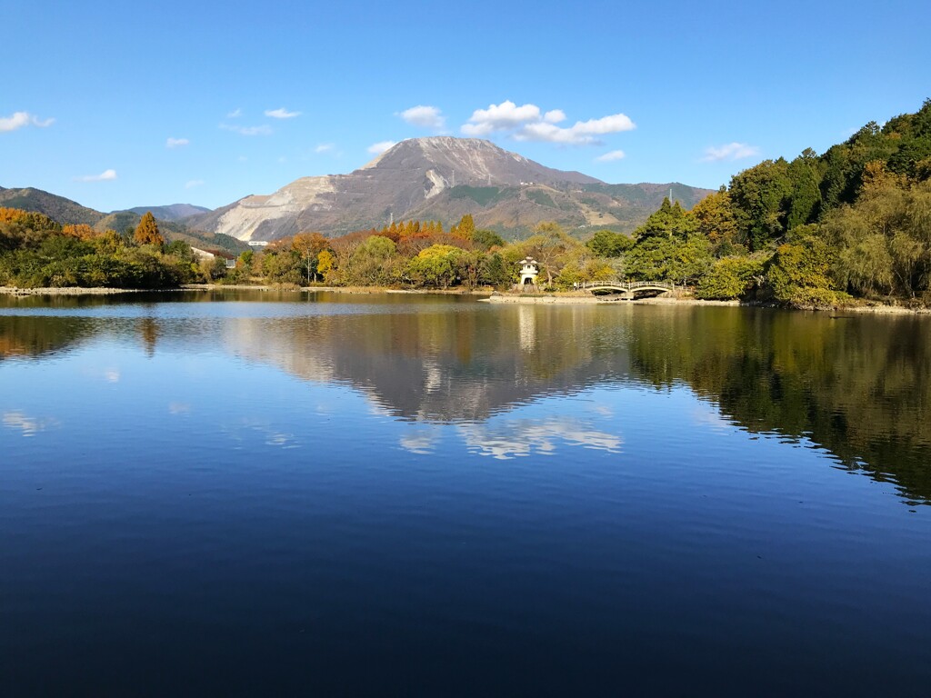 逆さ伊吹山