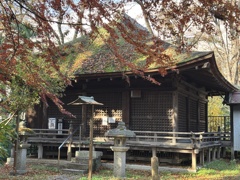 ひっそりと紅葉