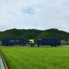 同じトラックのすれ違い！