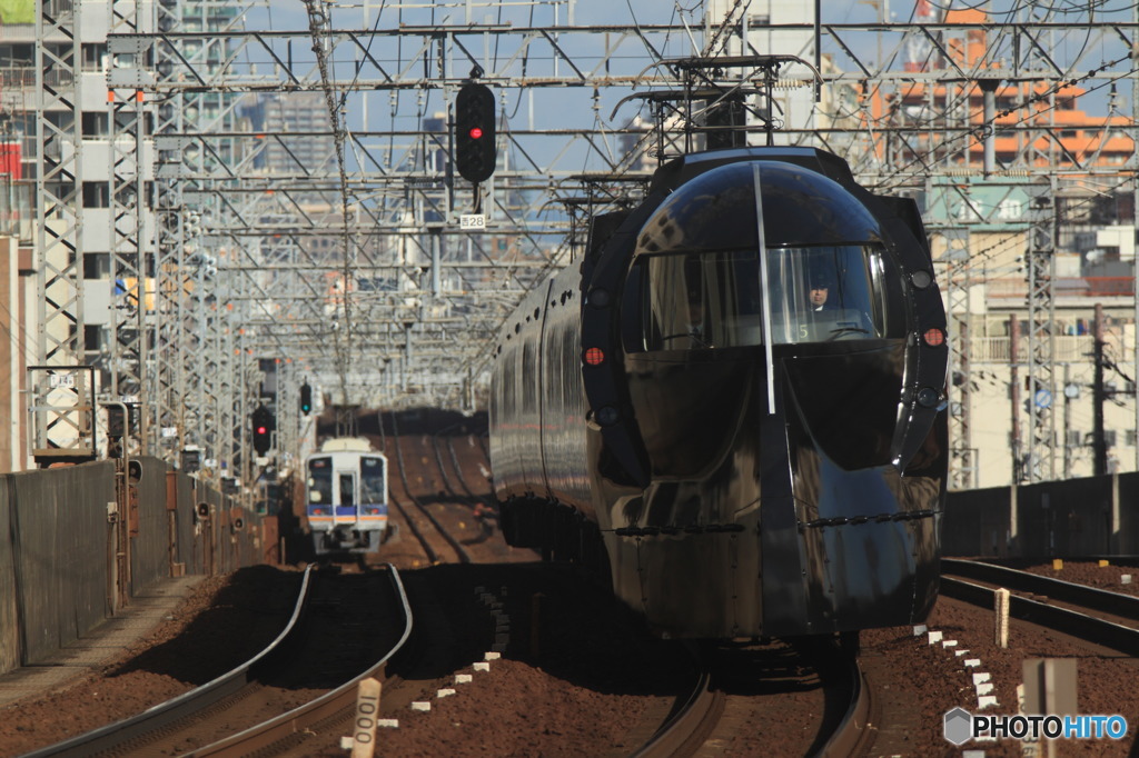 シスな特急列車で