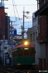 朝焼けの始発駅へ（阪堺・モ161）