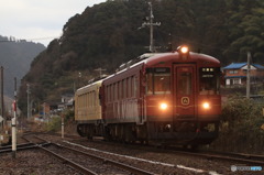 観光列車も各駅停車