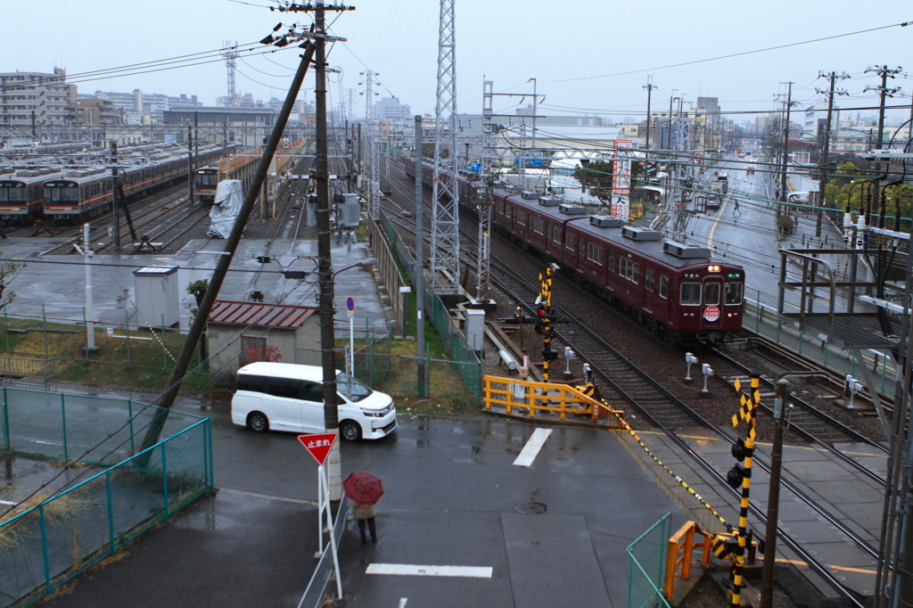 車庫の脇