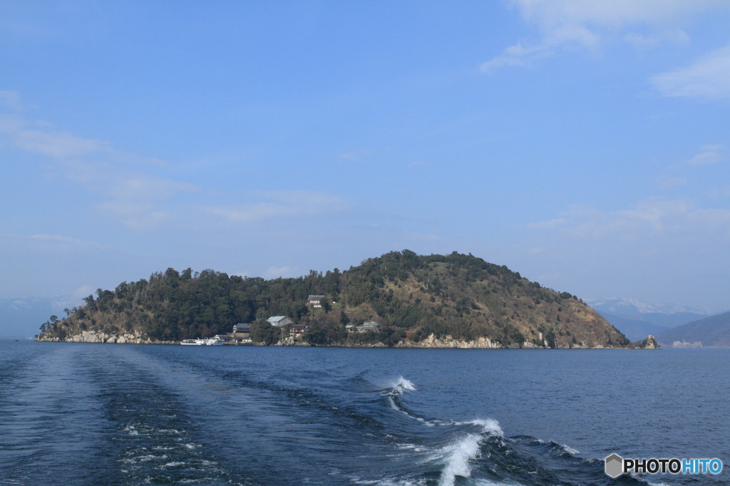 宝厳寺と竹生島