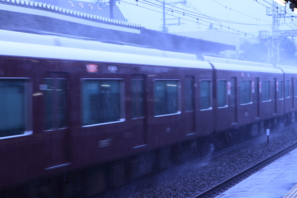 煙って、走って（9307F。14・08・10東向日）