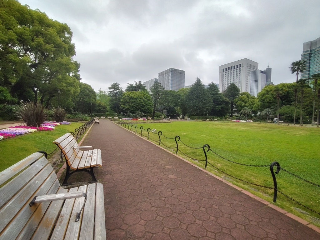 寂しい