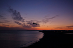 夕暮れ飛行機