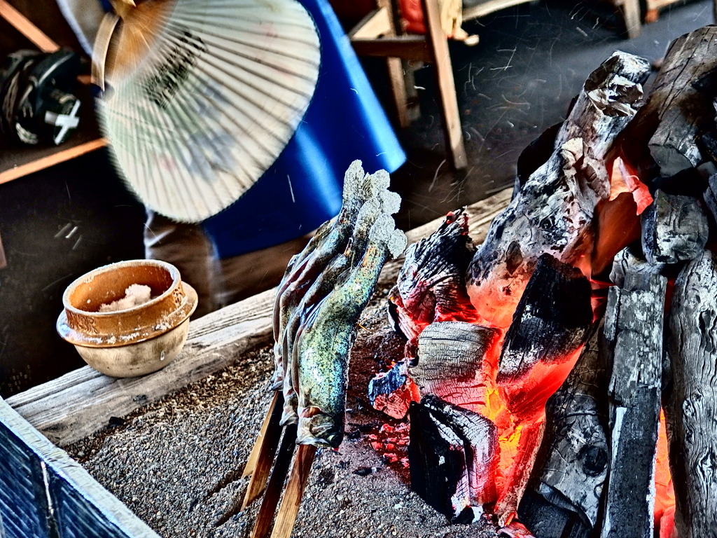 『白根魚苑　炭火焼』