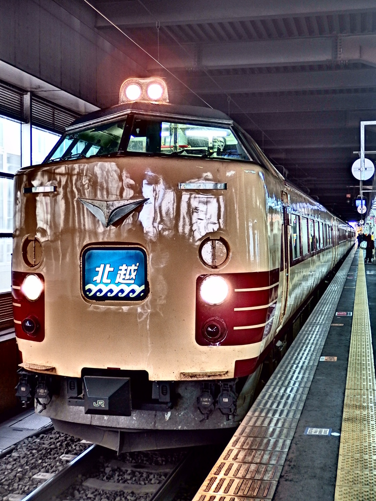 『特急北越　金沢駅』