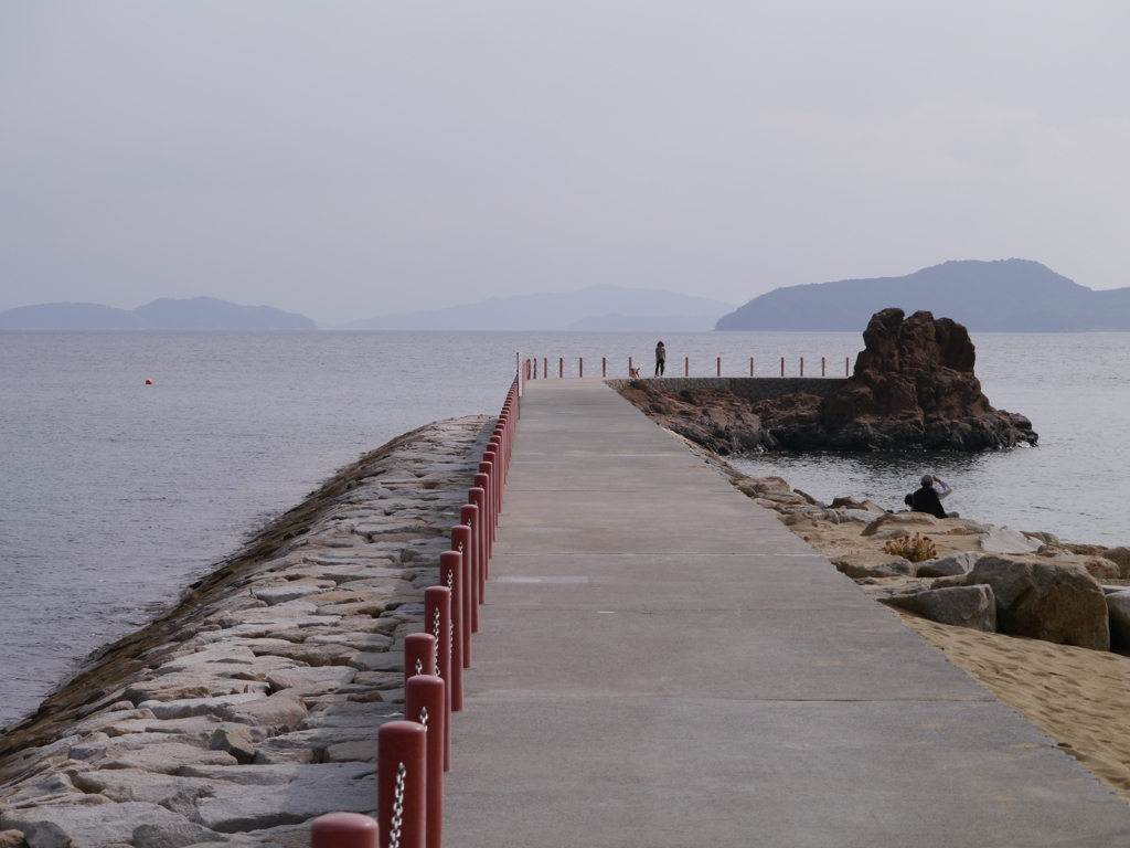 瀬戸へ続く道
