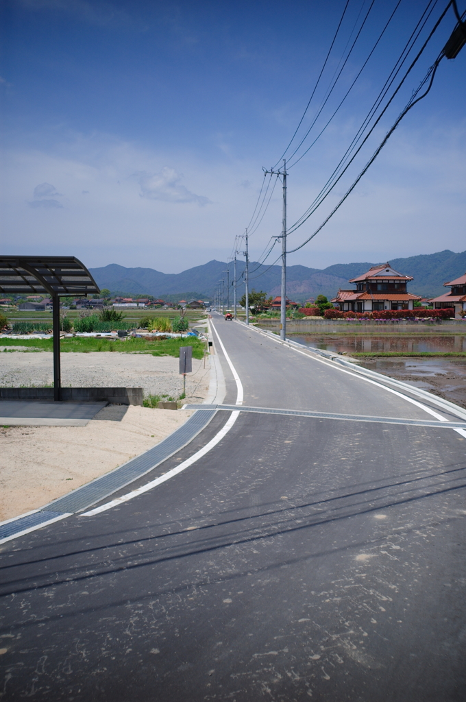 真っ直ぐな道