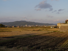 暮れゆく西条盆地