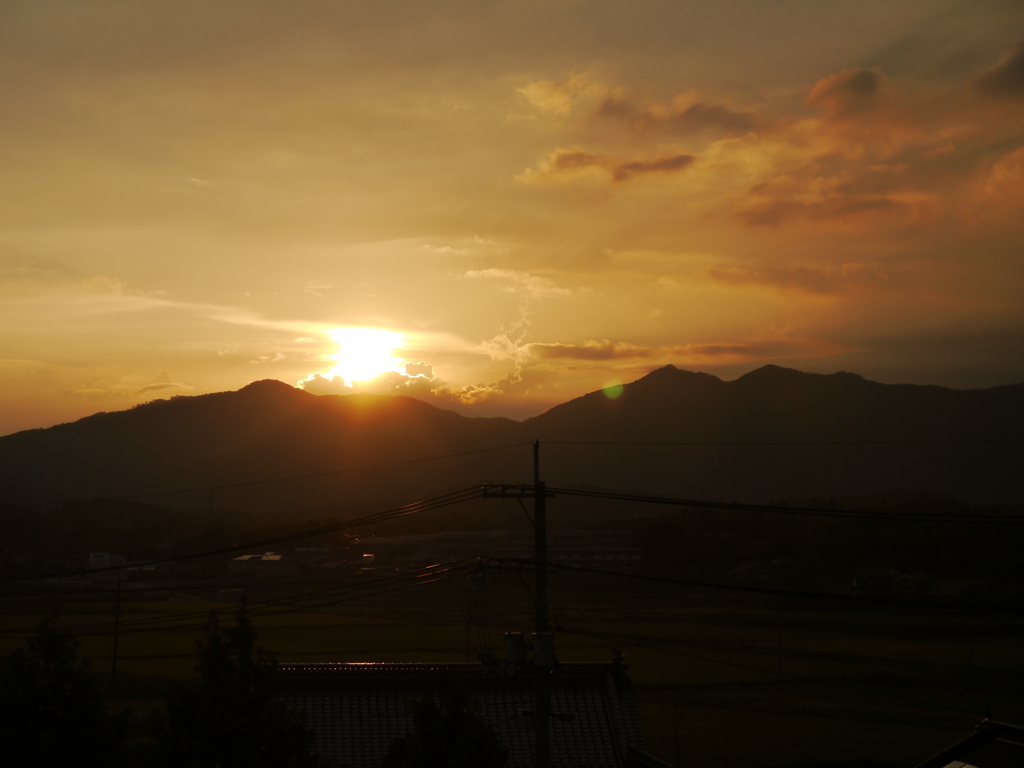 我が部屋からの夕日