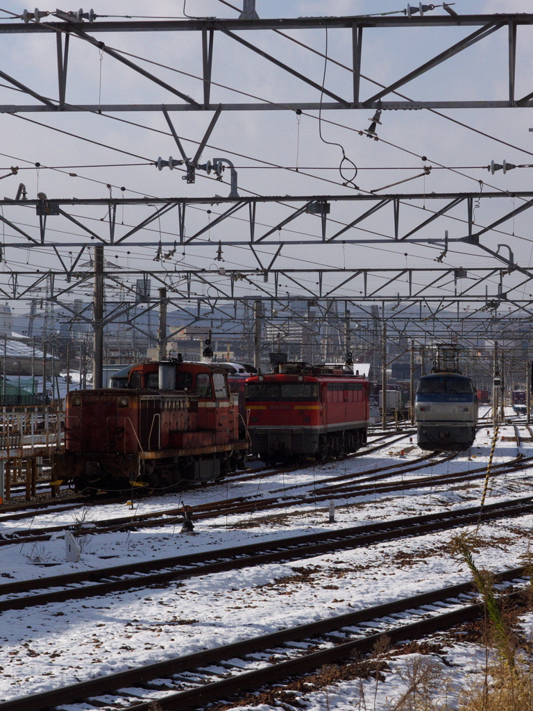 雪の天神川駅