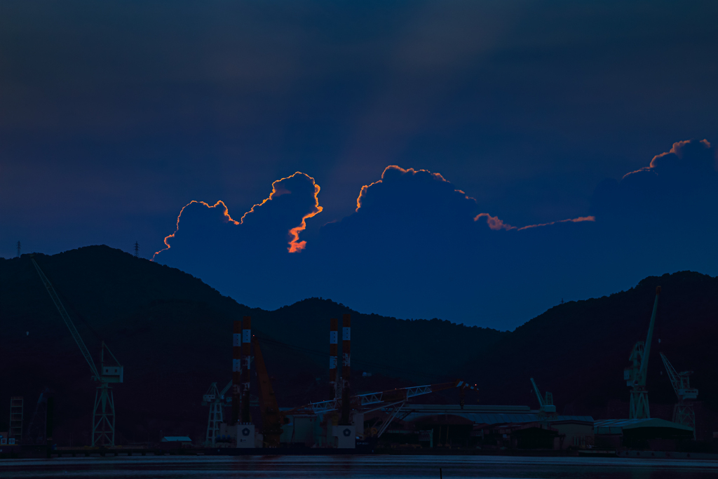 オレンジの縁取り