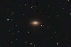 M104 ソンブレロ銀河