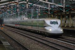 雨の相生駅 ①