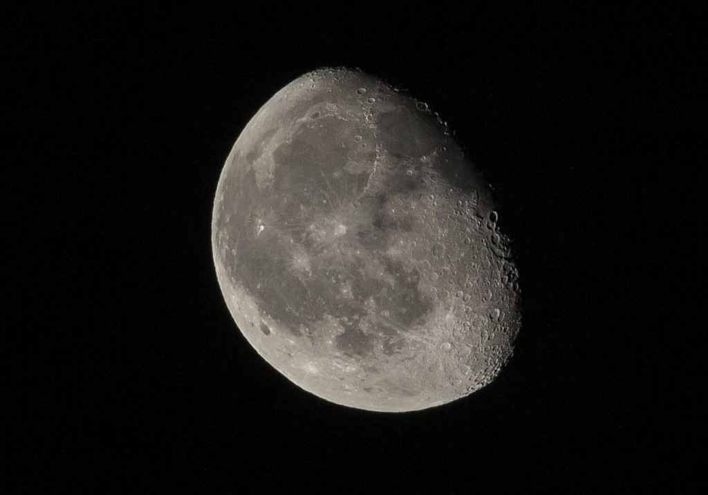 今朝の月（１枚撮り）