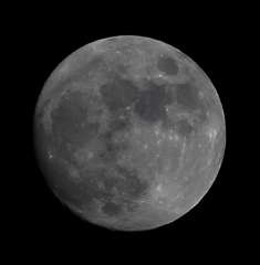 満月前夜2014_Dec5　久々にカメラレンズにて…