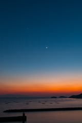 夕焼けと三日月と金星と