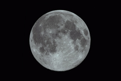 雲間からスーパームーン 2025.11.05