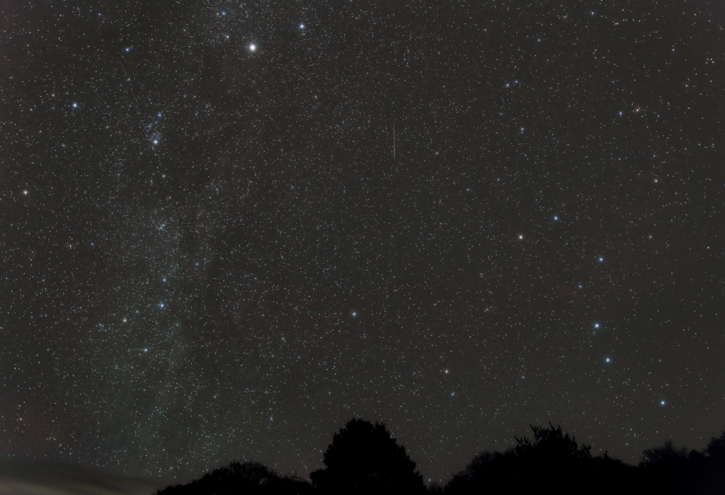 カシオペアと北斗七星 そして流れ星