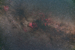 Red Nebulas in Milky Way ～天の川の赤いものたち～
