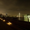 光る橋。