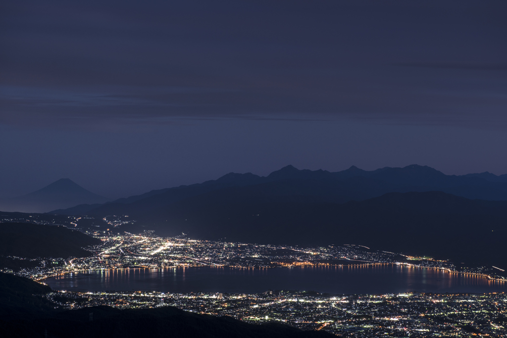 諏訪湖の夜景
