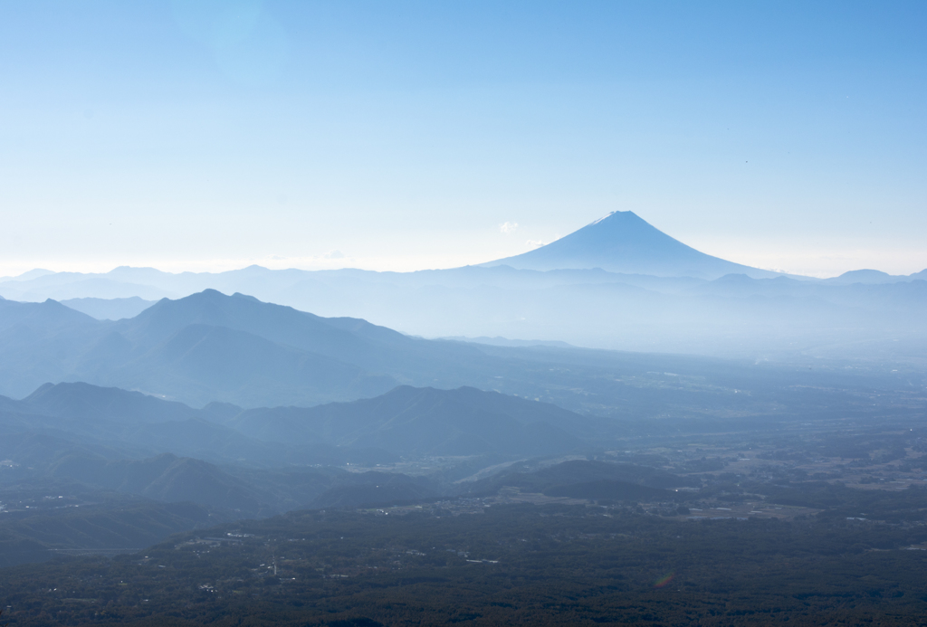 山並はるか霞従え