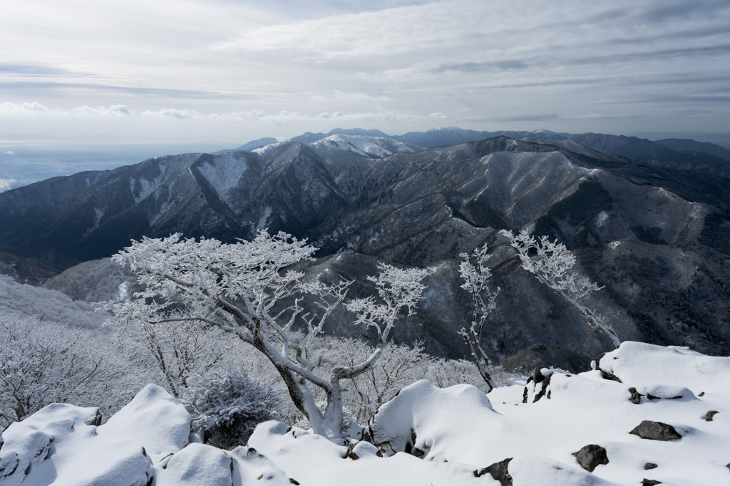 広がる山並み