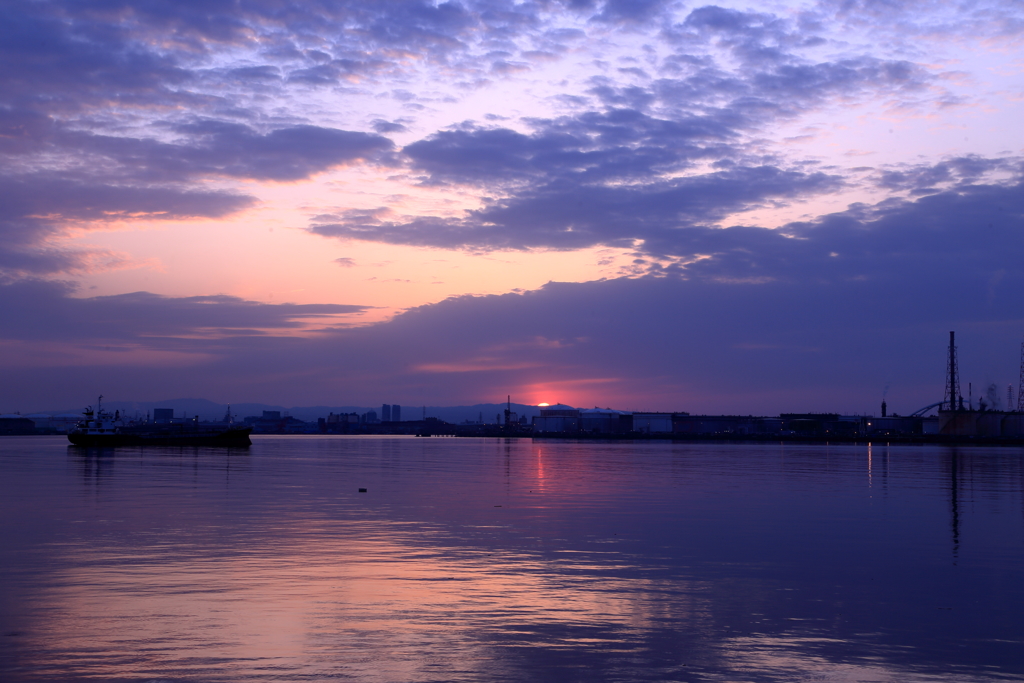 明ける工業地帯