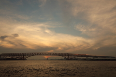 迫る雲