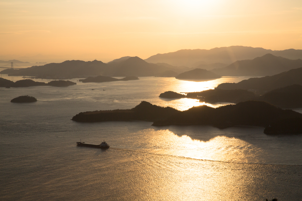 輝く瀬戸内海